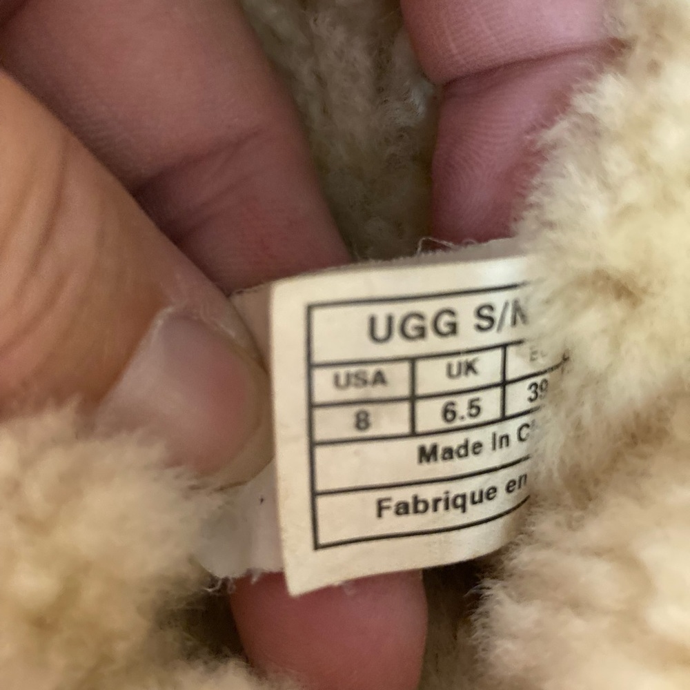 UGG SIZE 8 Bailey boot womens - Picture 8 of 8